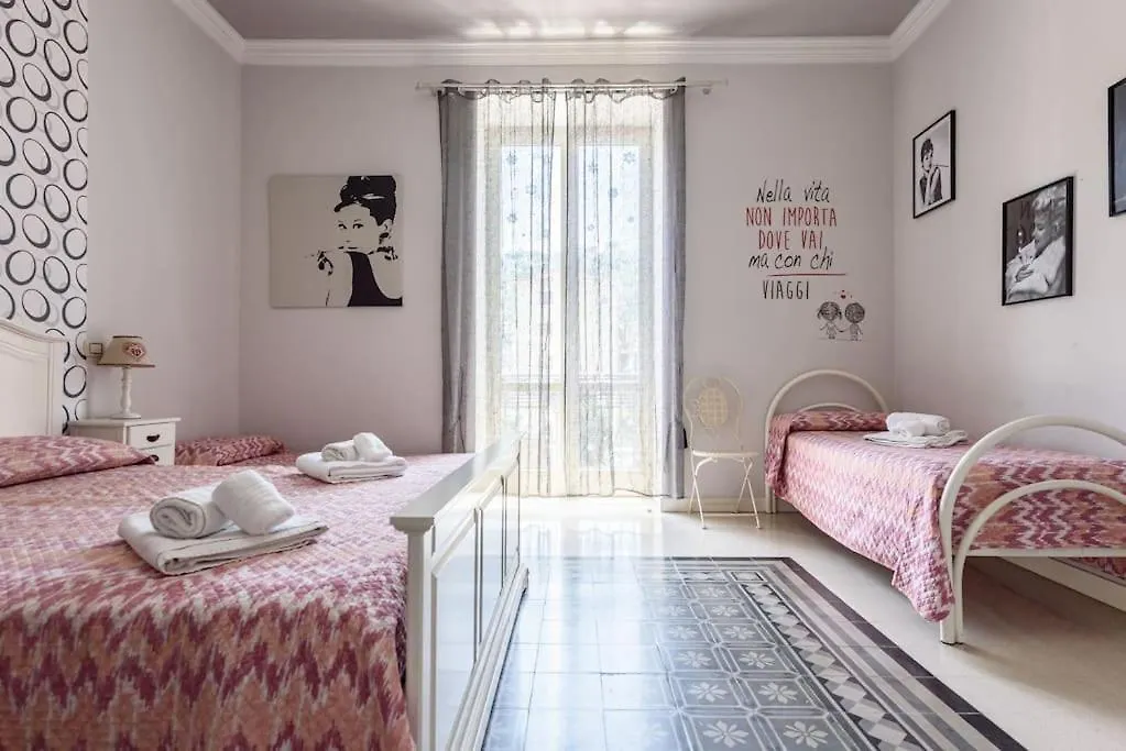 Spacious Suite Comfortable Central And Quiet Neapol Włochy