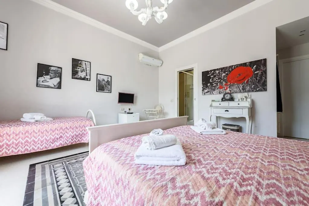 Apartment Spacious Suite Comfortable Central And Quiet Naples